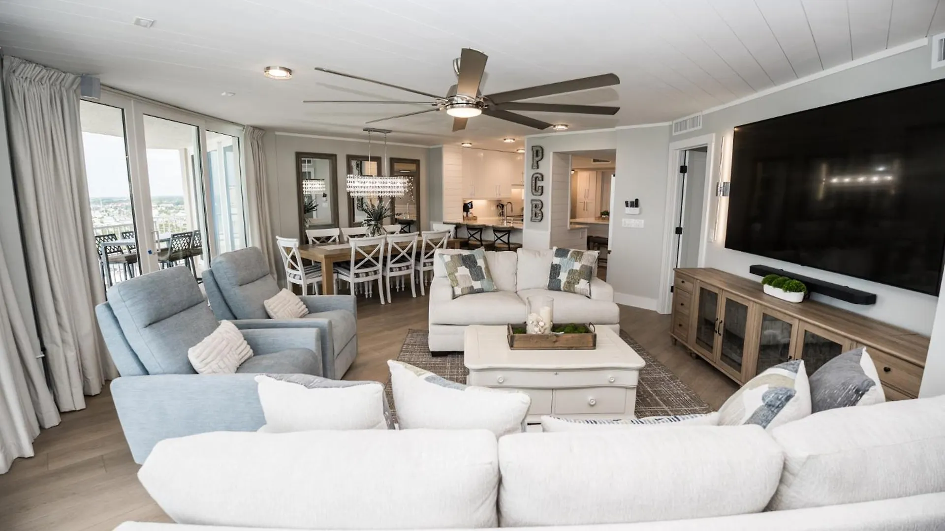 New Rental - 3Br 3Ba Corner Beachfront - 2024 Remodel - 3 Pools, Tiki Hut, Gym, Tennis Panama City Beach